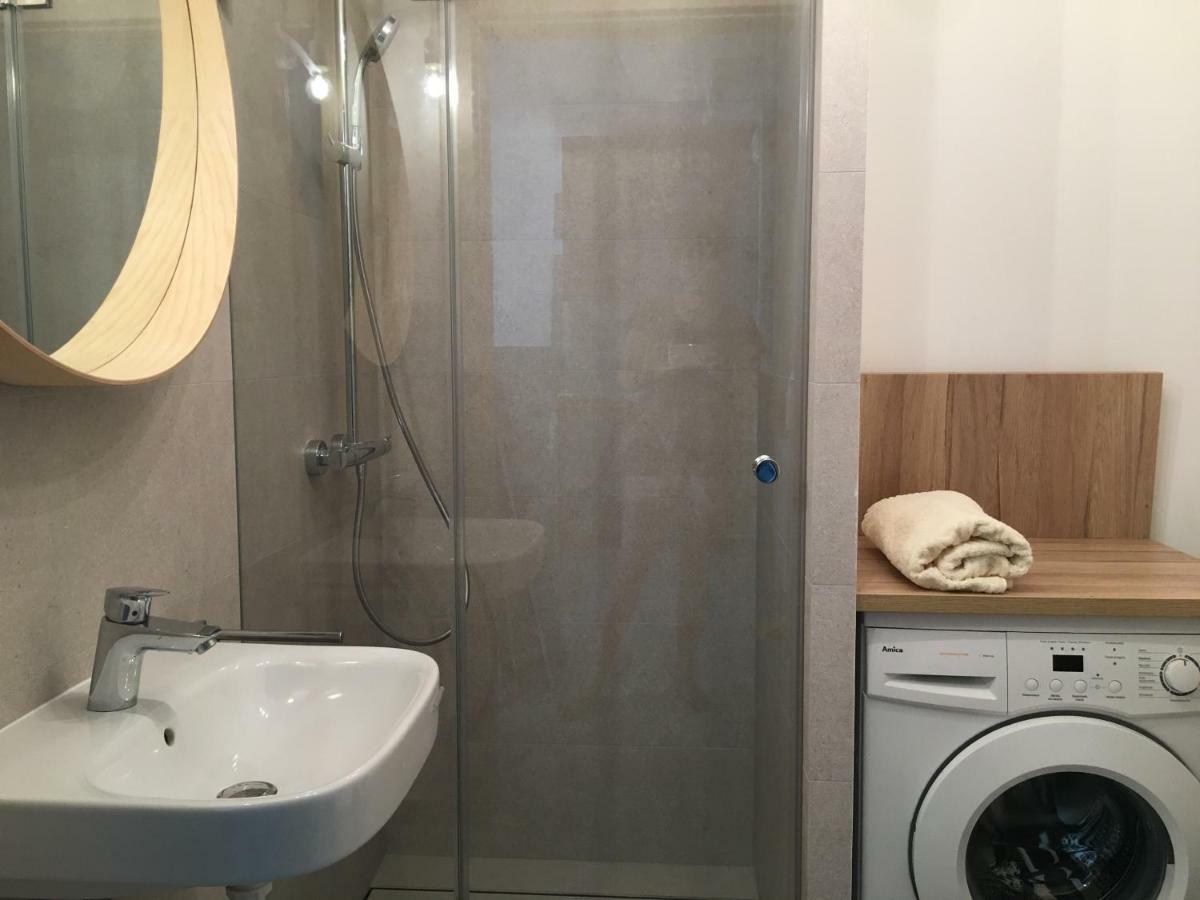 Shoq Studio Nice Apartment With Private Parking Krakow Dış mekan fotoğraf